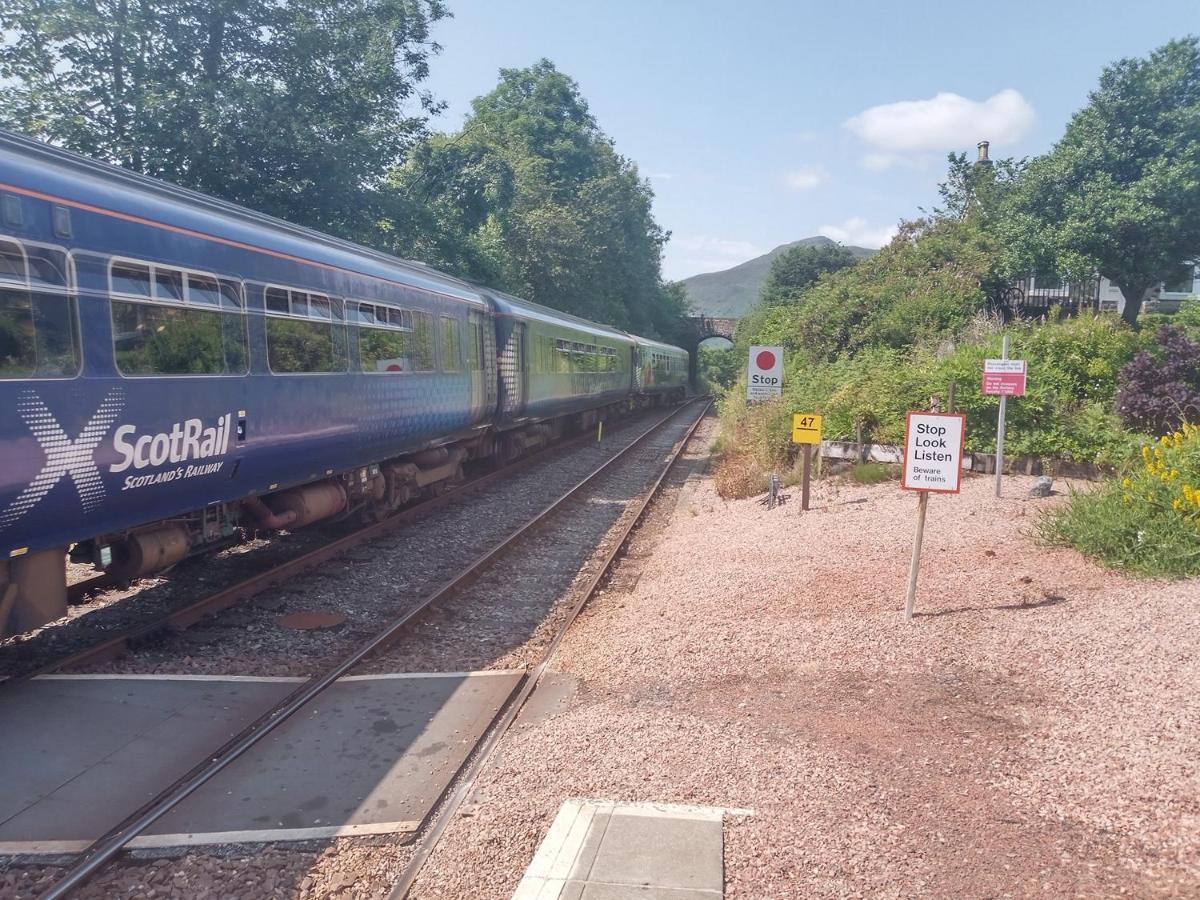 Dalmally Railway Station, Loch Awe Stronmilchan エクステリア 写真